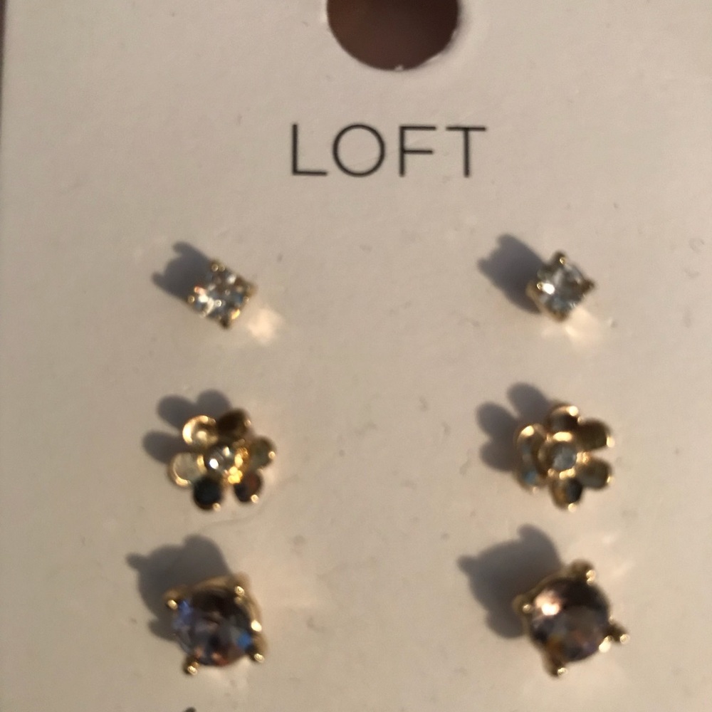 Gorgeous, new Loft shining moments earring set❤️ - Picture 6 of 8